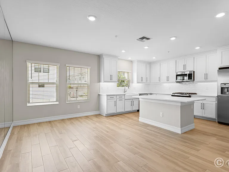 5351 Bridge St #16 — Photo 12