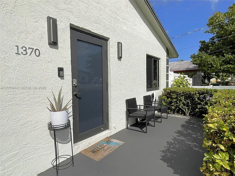 1370 NW 3rd St — Photo 38