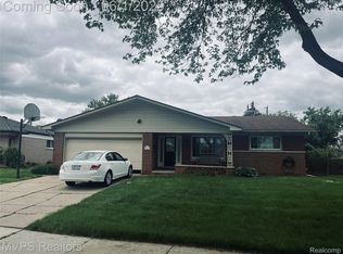 35517 Tina Dr, Sterling Heights, MI 48310