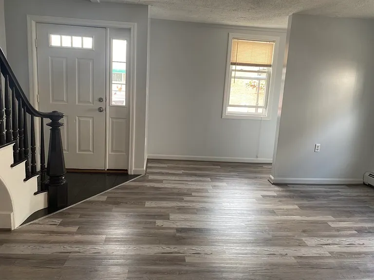 46 Lowell St #1A — Photo 12