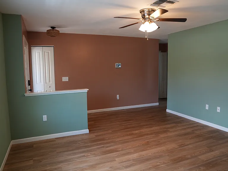 2269 Whitewood Ave — Photo 18