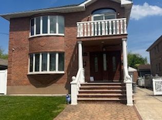 73-11 166th St #2F, Fresh Meadows, NY 11366