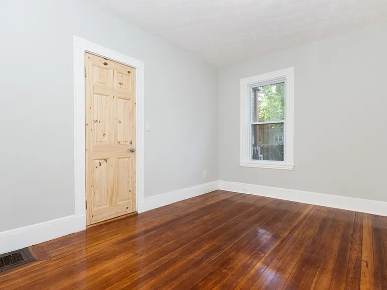 35 Torrey St #3 — Photo 12