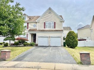 3 Yetman Ct, Sayreville, NJ 08872
