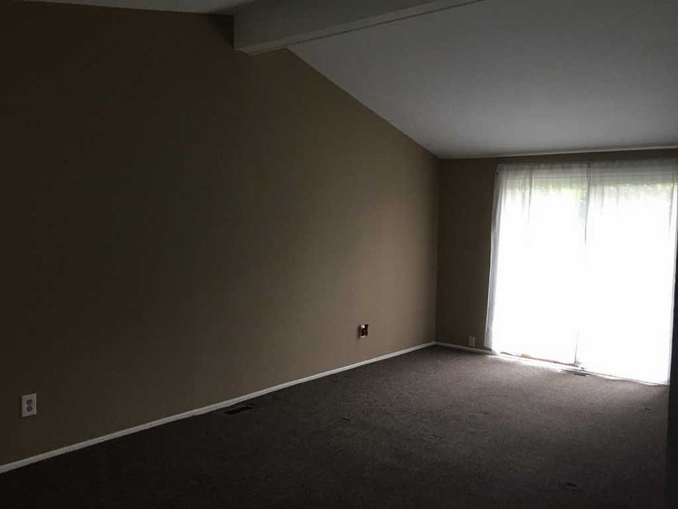 1st image of 2744 Cumberland Ave