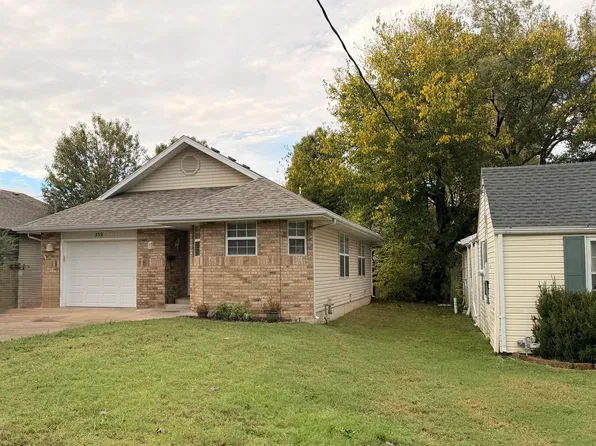 339 W Olive Street, Republic, MO 65738