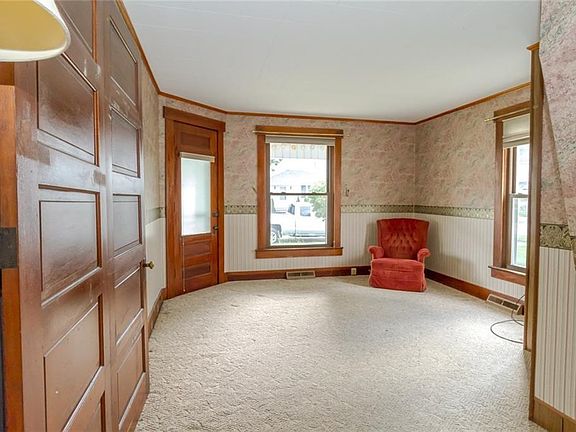 3rd image of 734 Central Ave