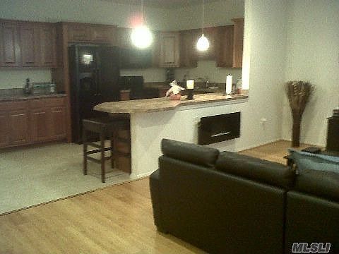 4th image of 19 Jacqueline Way #19