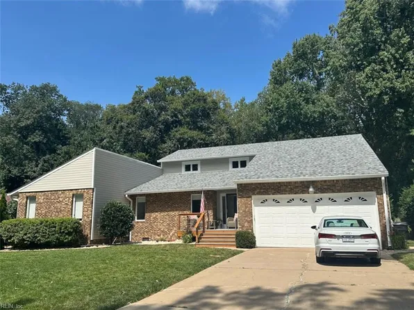 1060 Commodore Dr, Virginia Beach, VA 23454