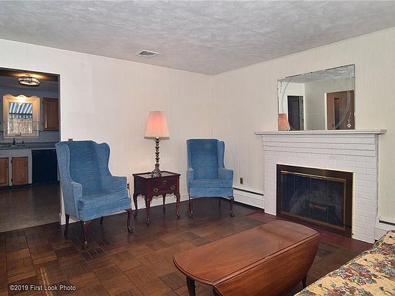 4th image of 16 Hutchins Ct