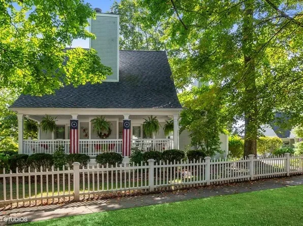 369 Park Ave, South Haven, MI 49090