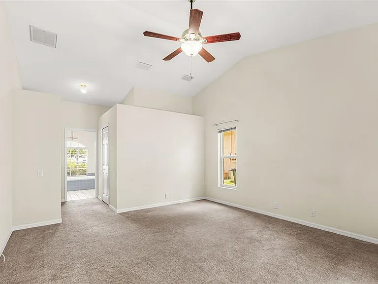 1115 Hounds Run — Photo 20
