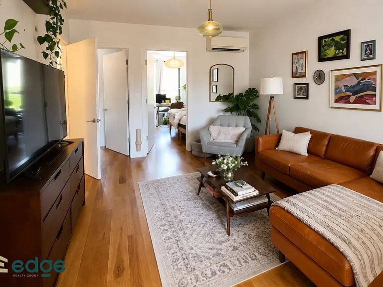 152 Meserole Ave #3L — Photo 3
