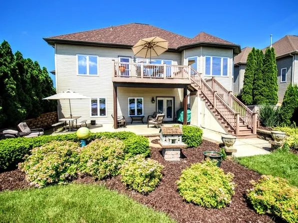 4025 Westlake Village Dr, Winnebago, IL 61088