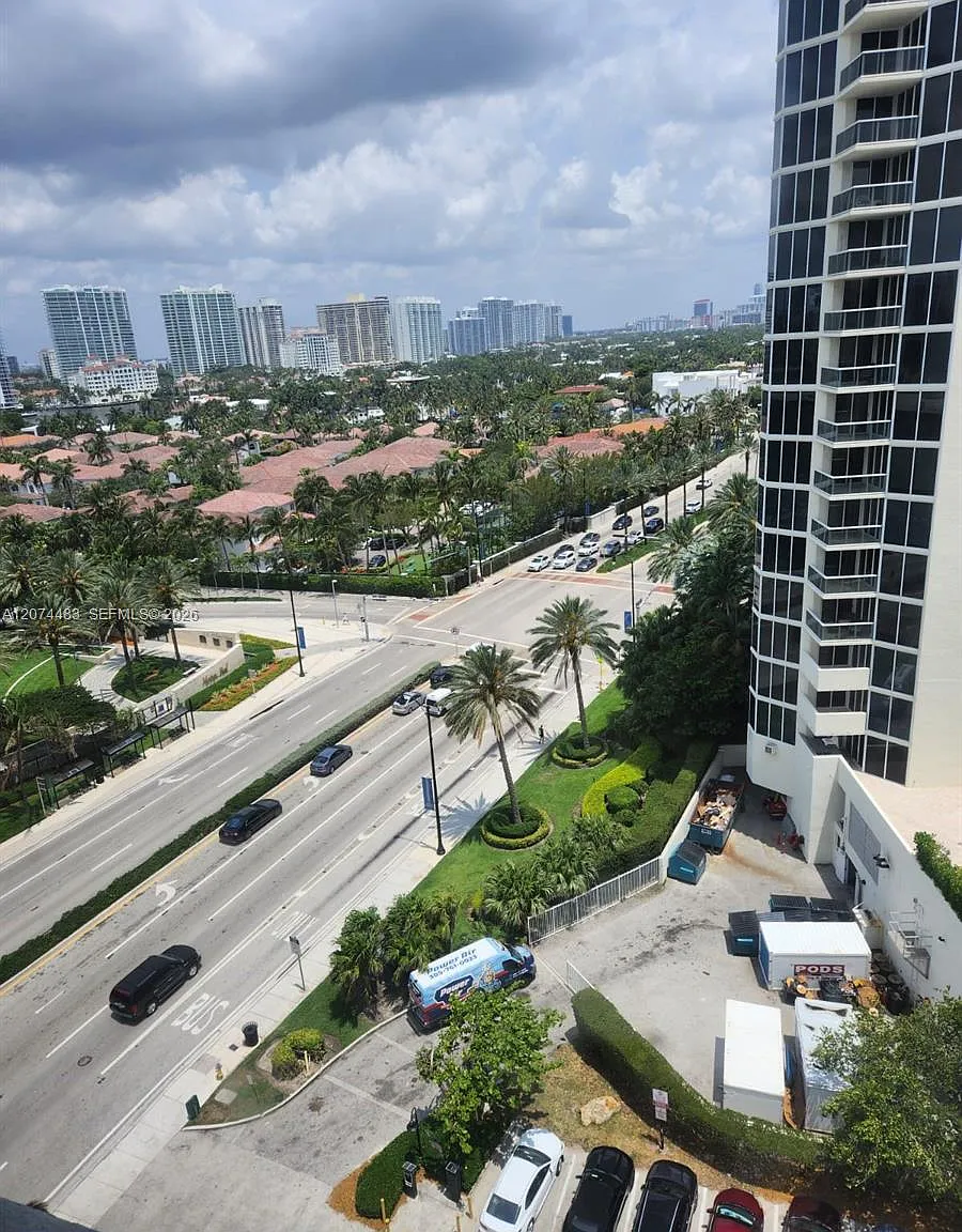 The Aventura Beach Club C — Photo 4