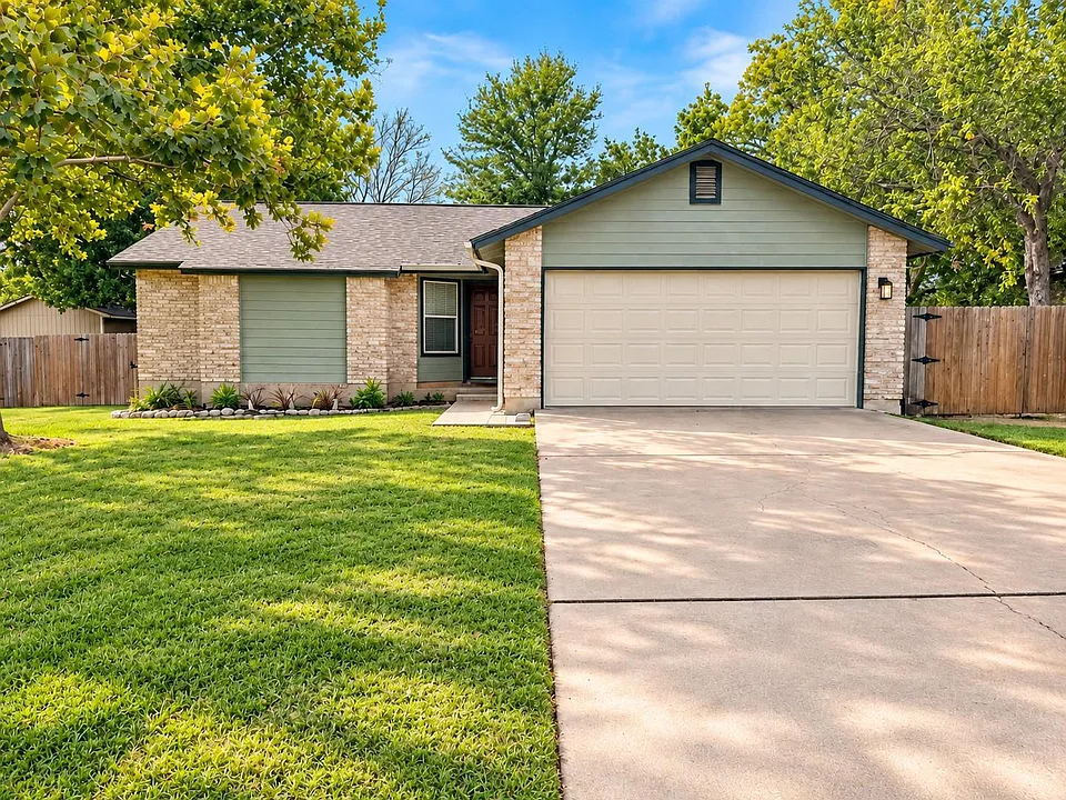 305 Meadowcreek Cir
