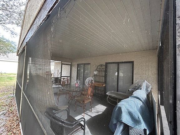 3rd image of 2235 17th Ave SW