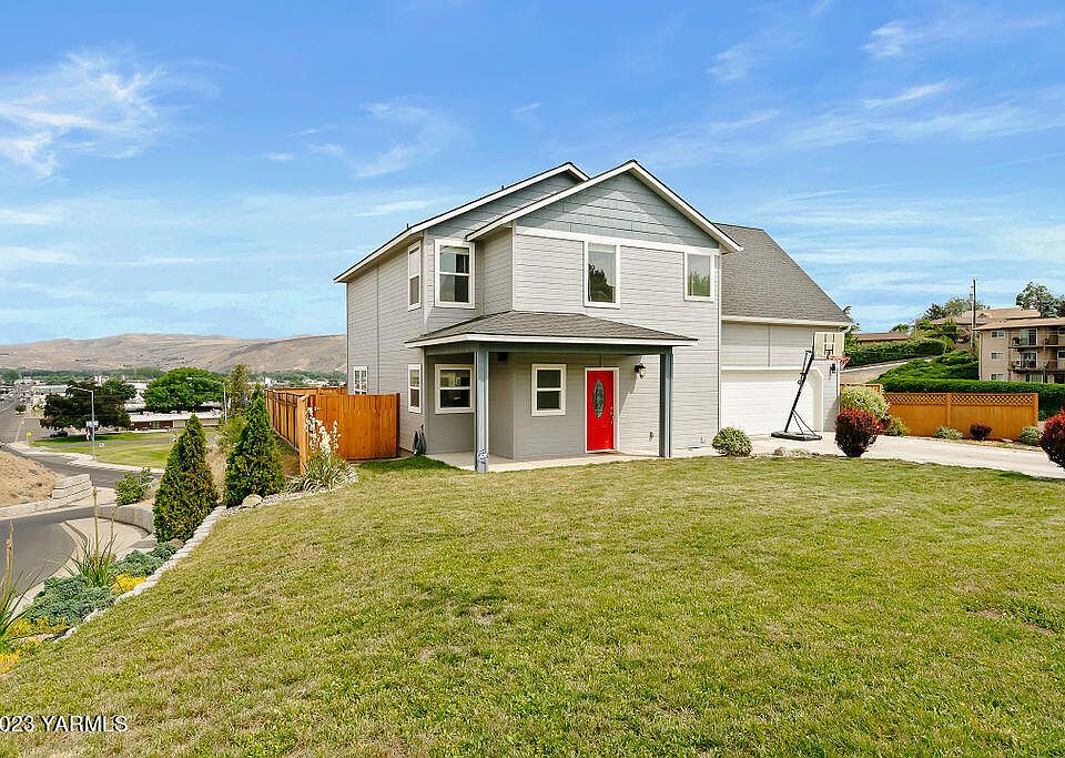 1st image of 7 Hovde Park Dr