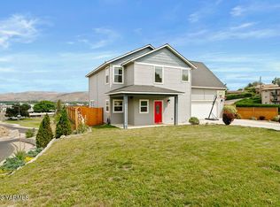 7 Hovde Park Dr, Selah, WA 98942