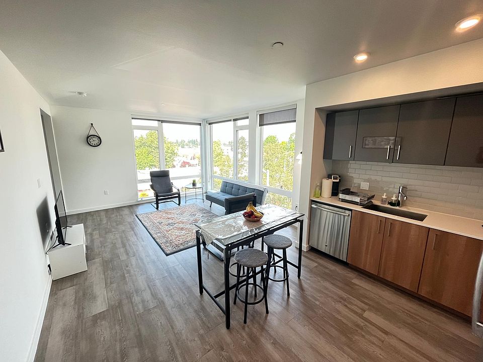 1st image of 4722 California Ave SW #414