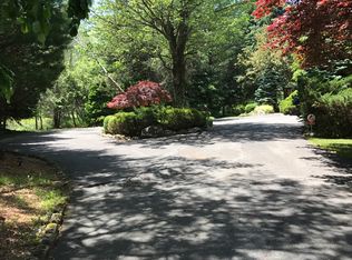 253 Cedar Dr, Long Pond, PA