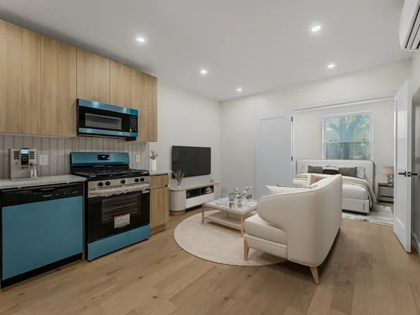 291 Kingsland Avenue image 2 of 10