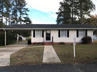 305 E Station St, Mount Olive, NC 28365