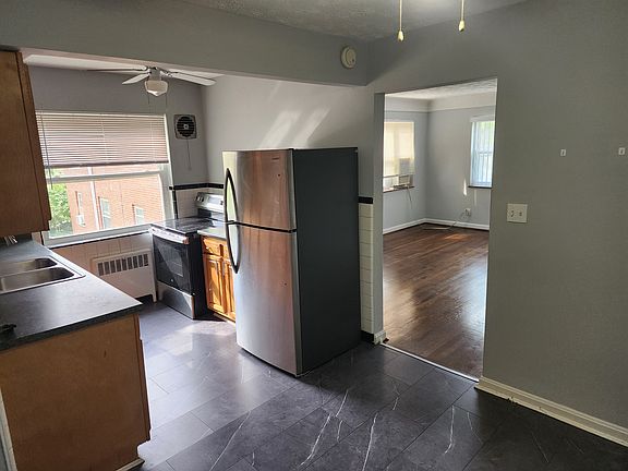 2nd image of 5568 Beechmont Ave APT 4