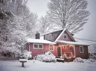 24 Ballantine Ln #1, Bearsville, NY 12409