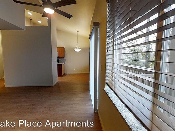 3rd image of 5264 NE 121st Ave #134