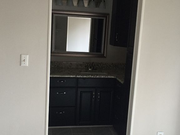 4th image of 1307 Bellevue Ave