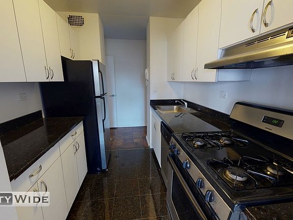5th image of 401 E 88th St APT 12D