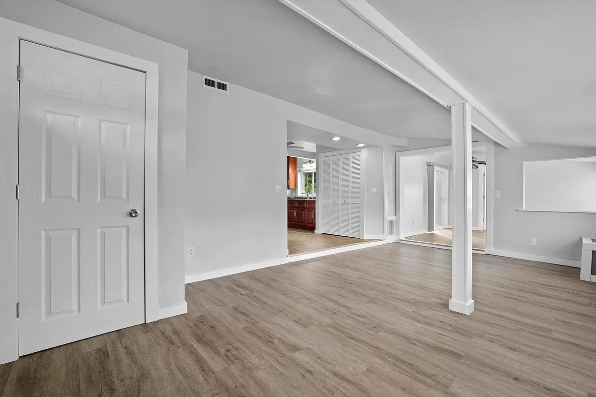 Living room - N55W34691 Lake Dr