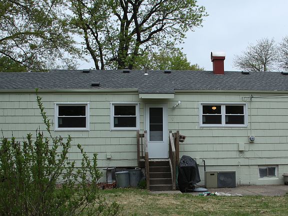 2nd image of 9907 Charlotte St