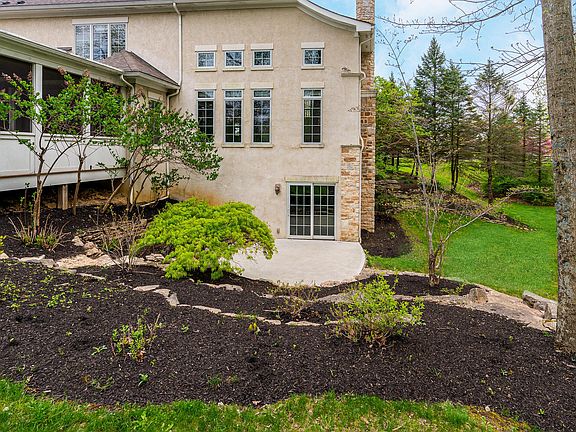5th image of 4549 Finsbury Dr