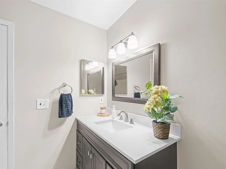 7362 Manor Cir #203 — Photo 30