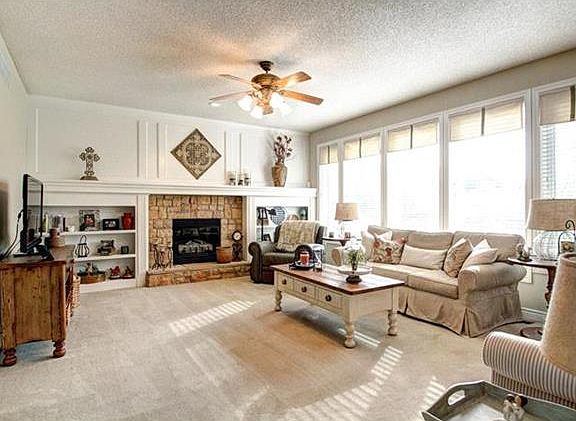 5th image of 10104 Sunset Dr