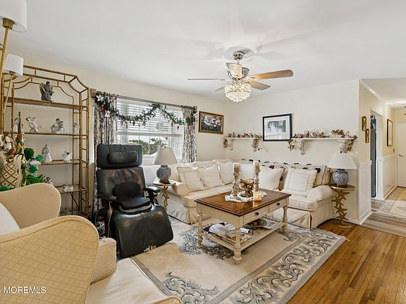 5th image of 144 Azalea Drive #B