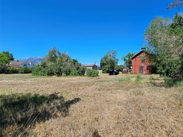 105 Lewis Ln, Hamilton, MT 59840