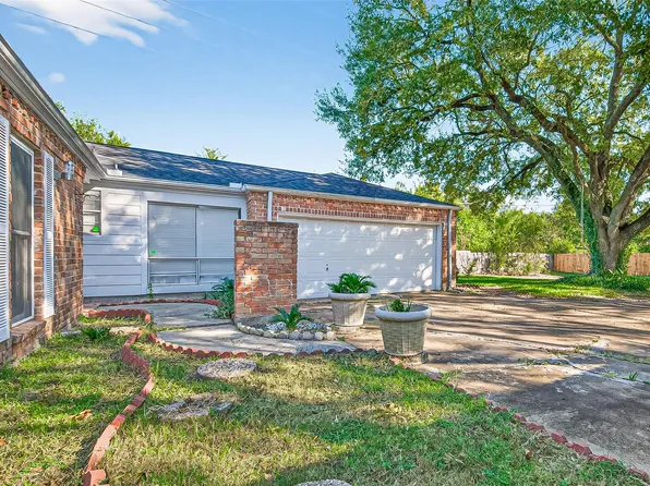 13702 Ella Lee Ln, Houston, TX 77077