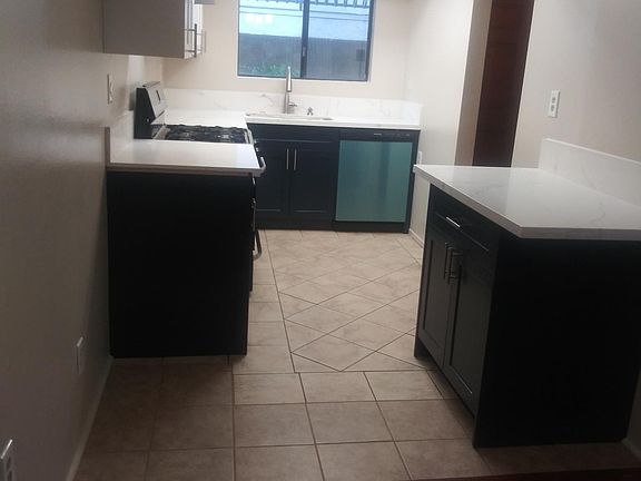 2nd image of 421 N Louise St #104