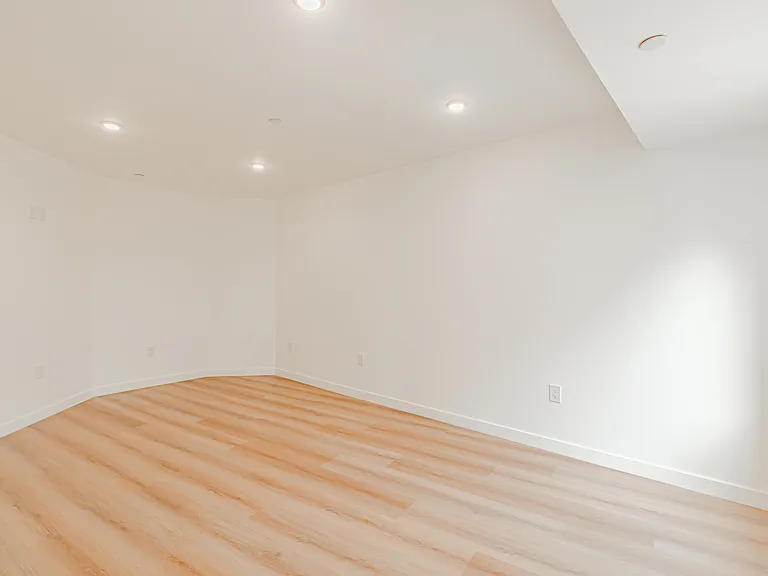 1755 N El Cerrito Pl #405 — Photo 19