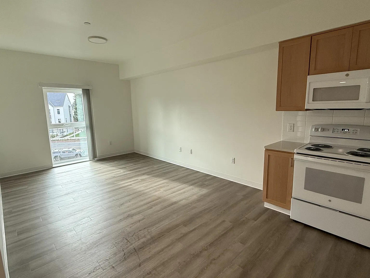 Dolores Apartments — Photo 2