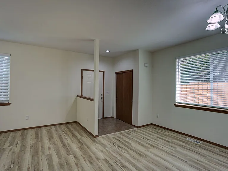 4628-4648 NE Lombard St — Photo 12