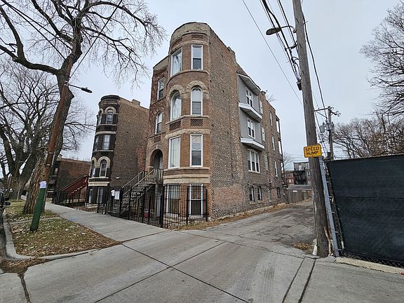 3rd image of 9041 S Burley Ave