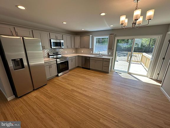 5th image of 37436 Carolina Dr