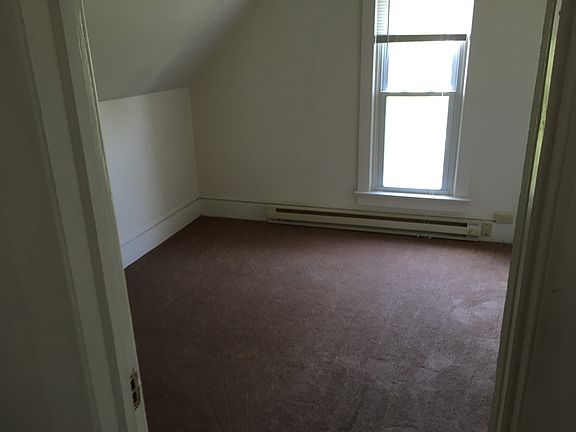 3rd image of 430 N 1st St