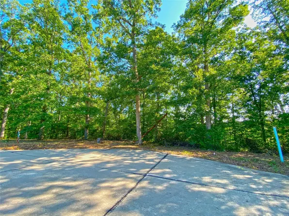 335 Shumard Oak Dr, Troy, MO 63379