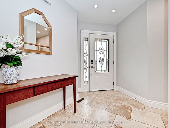 4th image of 19 Berkeley Ct