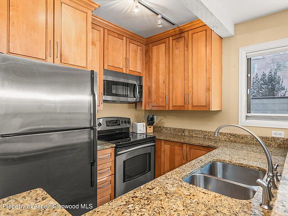 4th image of 709 E Main St APT 201